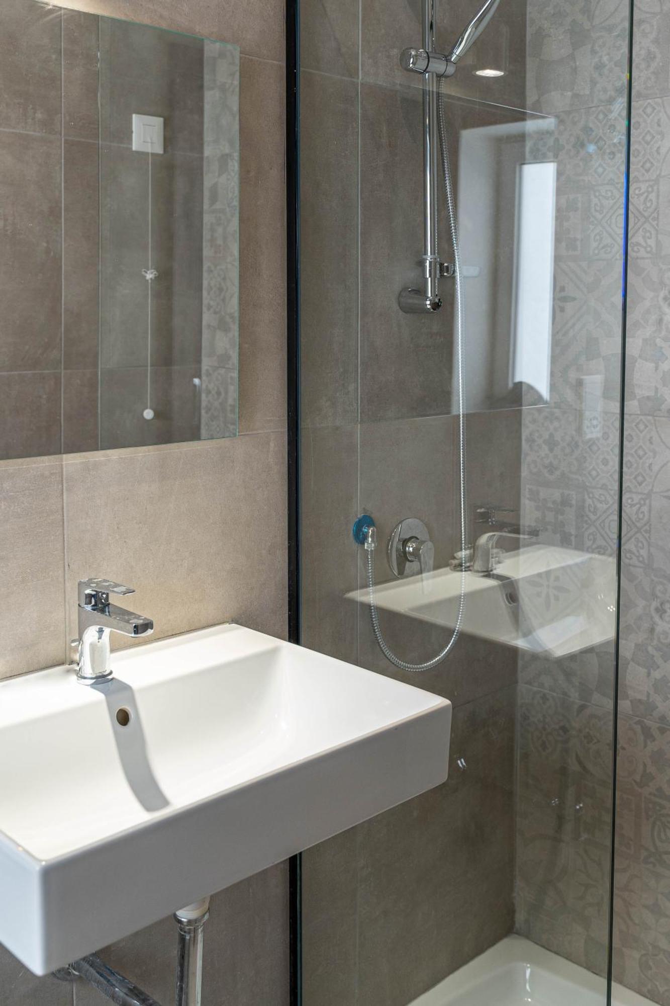 The Rose Hostel Saint Julian's Екстер'єр фото