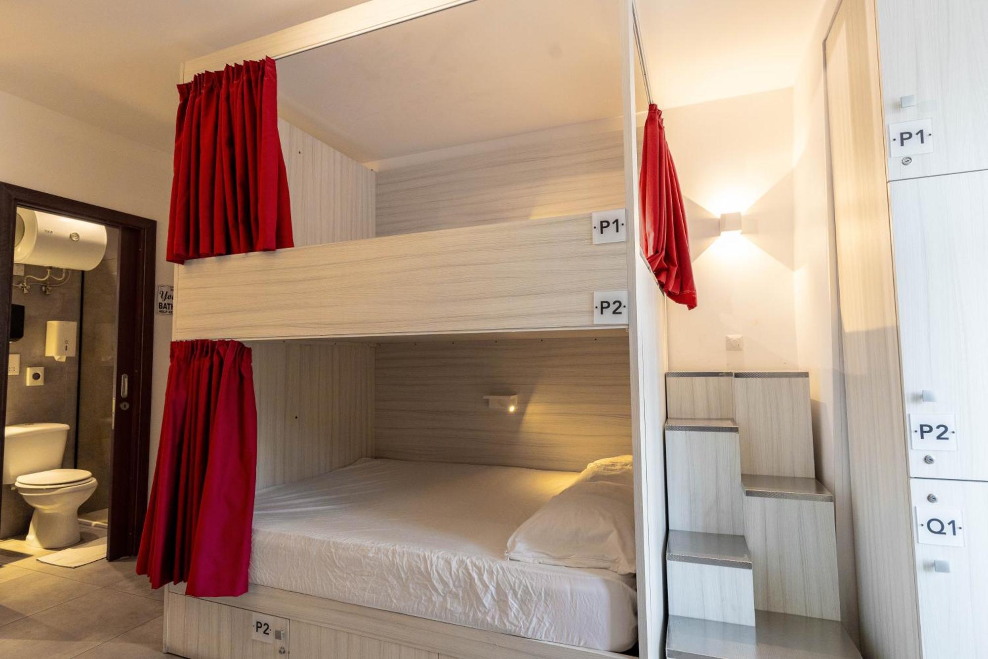 The Rose Hostel Saint Julian's Екстер'єр фото